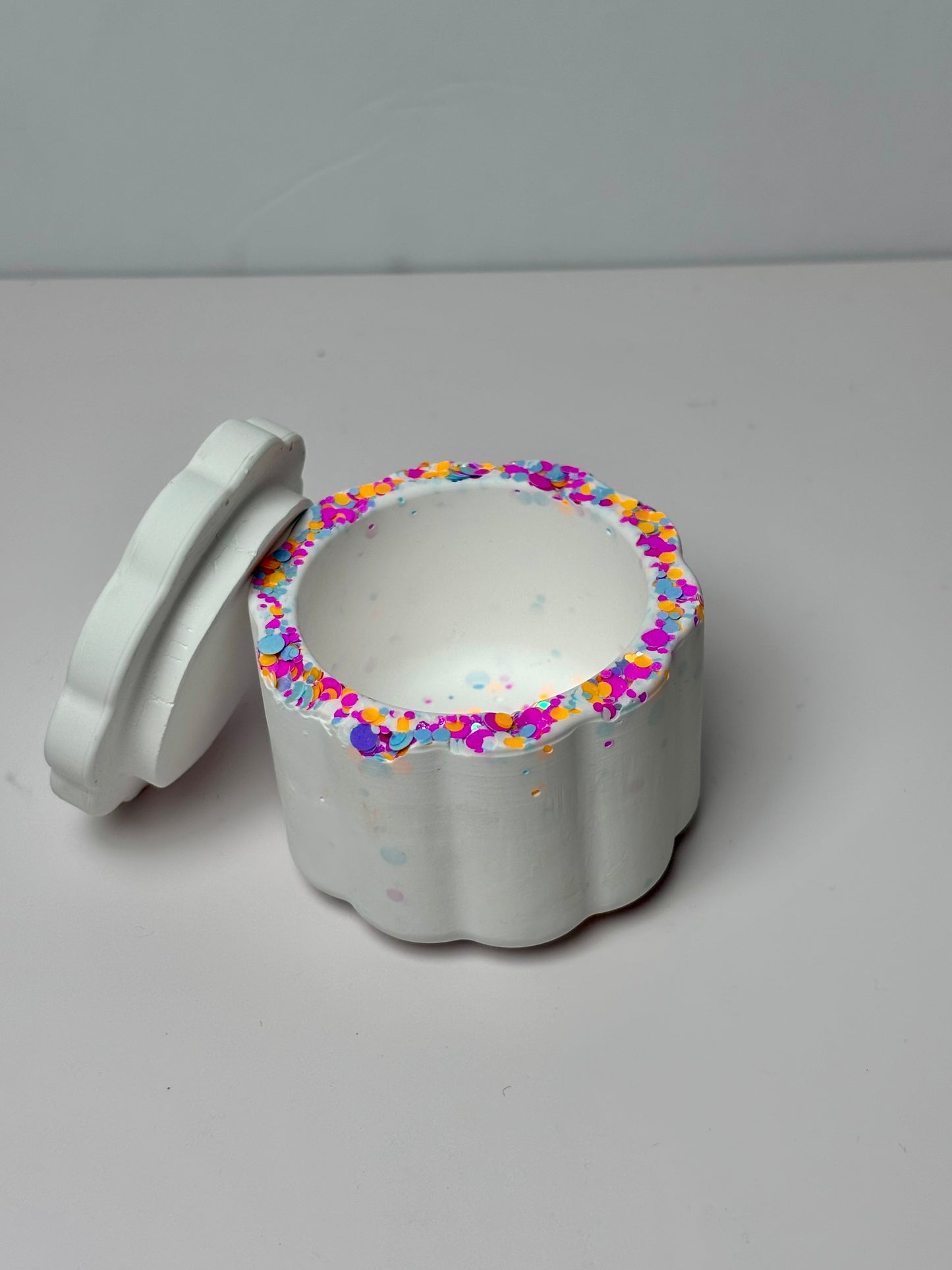 Small Ring Jar – Handmade Eco Resin Jewelry Holder (With or Without Lid)