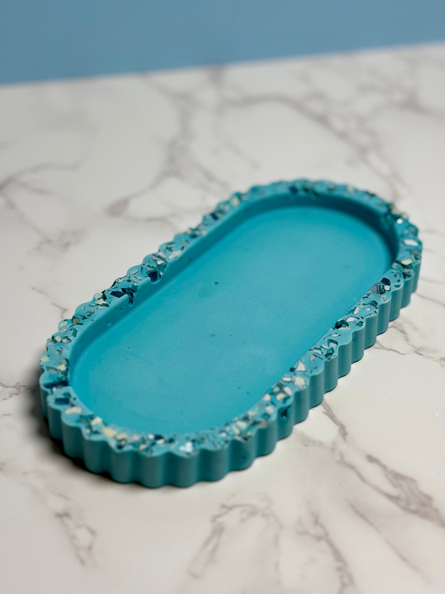 Scalloped Oval Tray