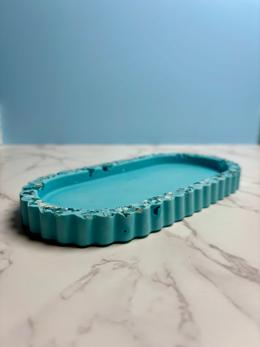 Scalloped Oval Tray
